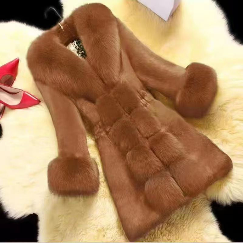 Marilyn Fur Coat