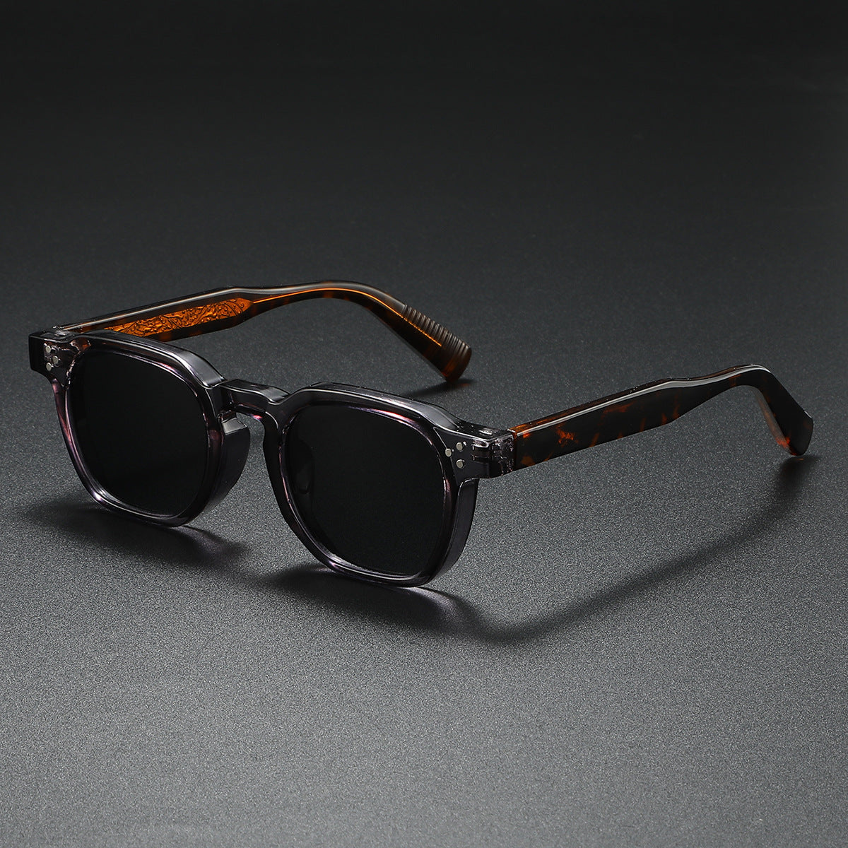 Mathis Sunglasses in Beige
