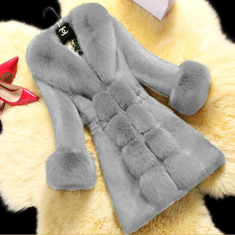 Marilyn Fur Coat