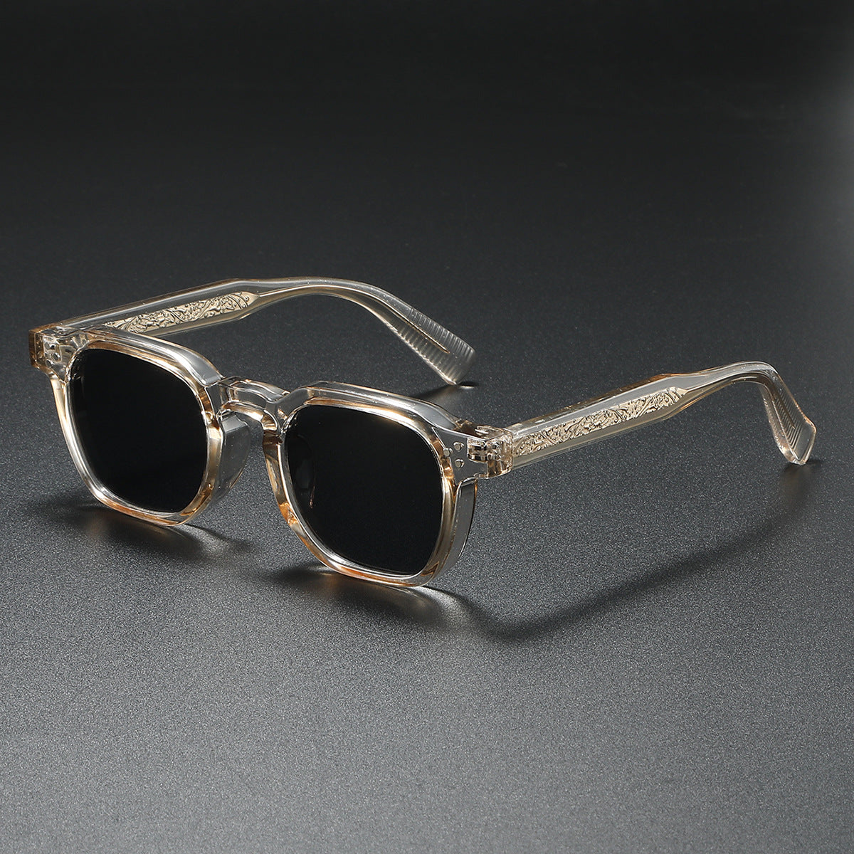 Mathis Sunglasses in Black